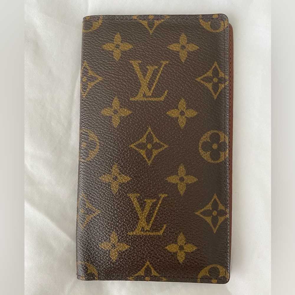 *Sold on Vestiare*Louis Vuitton wallet